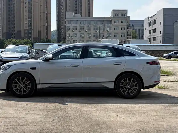 BYD Qin L 2025