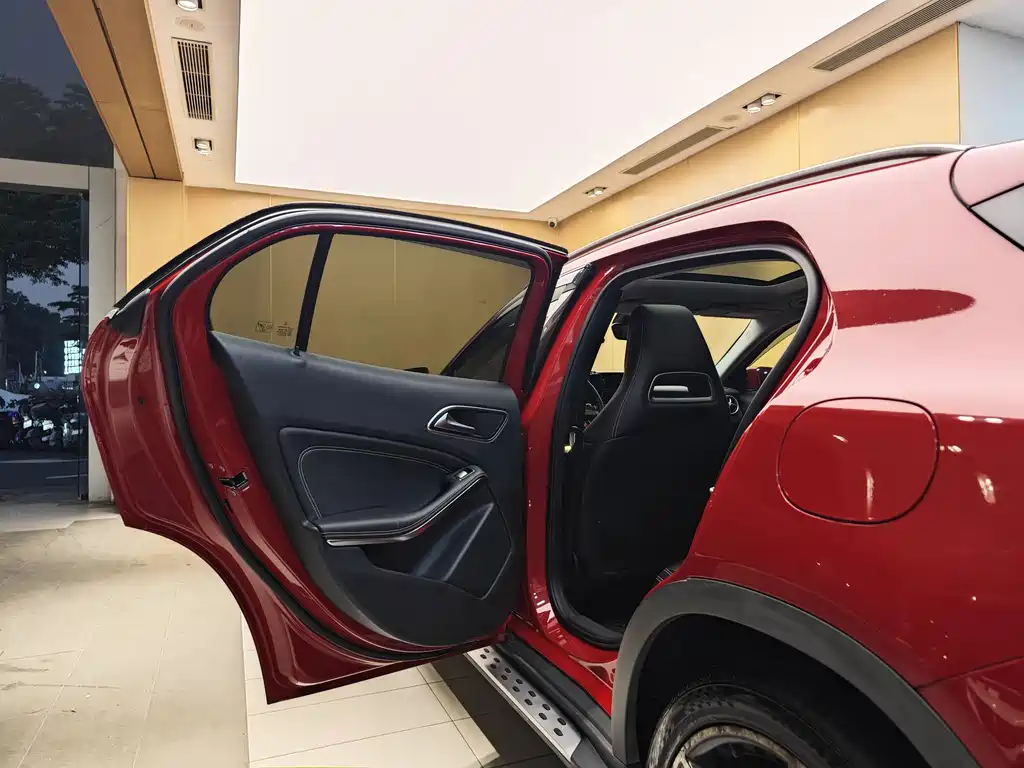 Mercedes-Benz GLA 2016 — фото 21
