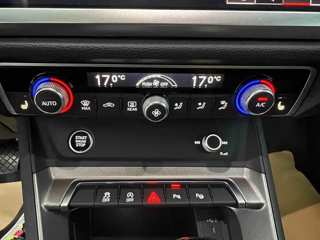 Audi Q3 2022 — фото 11