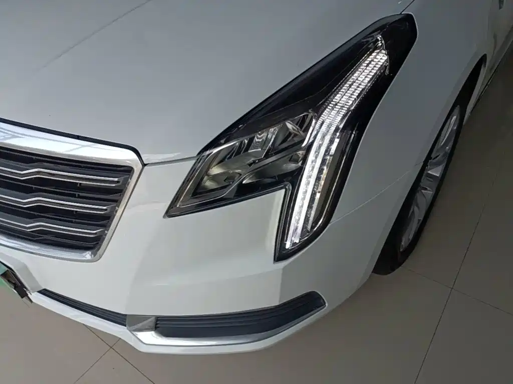 Cadillac XTS 2018 — фото 18