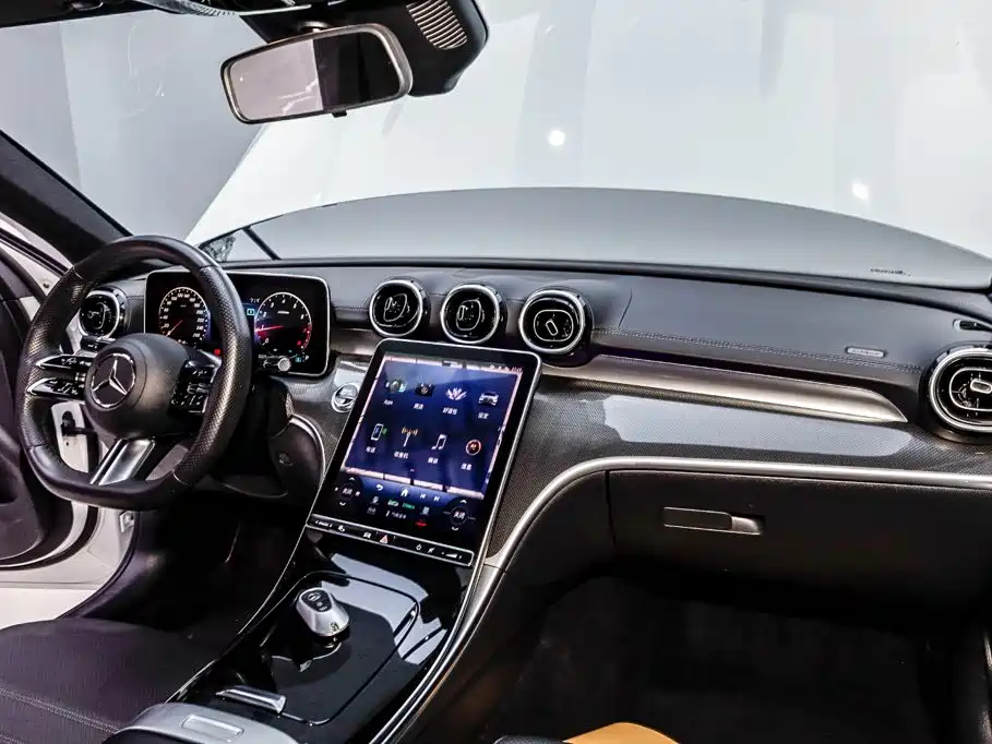Mercedes-Benz C-Class 2023 — фото 23