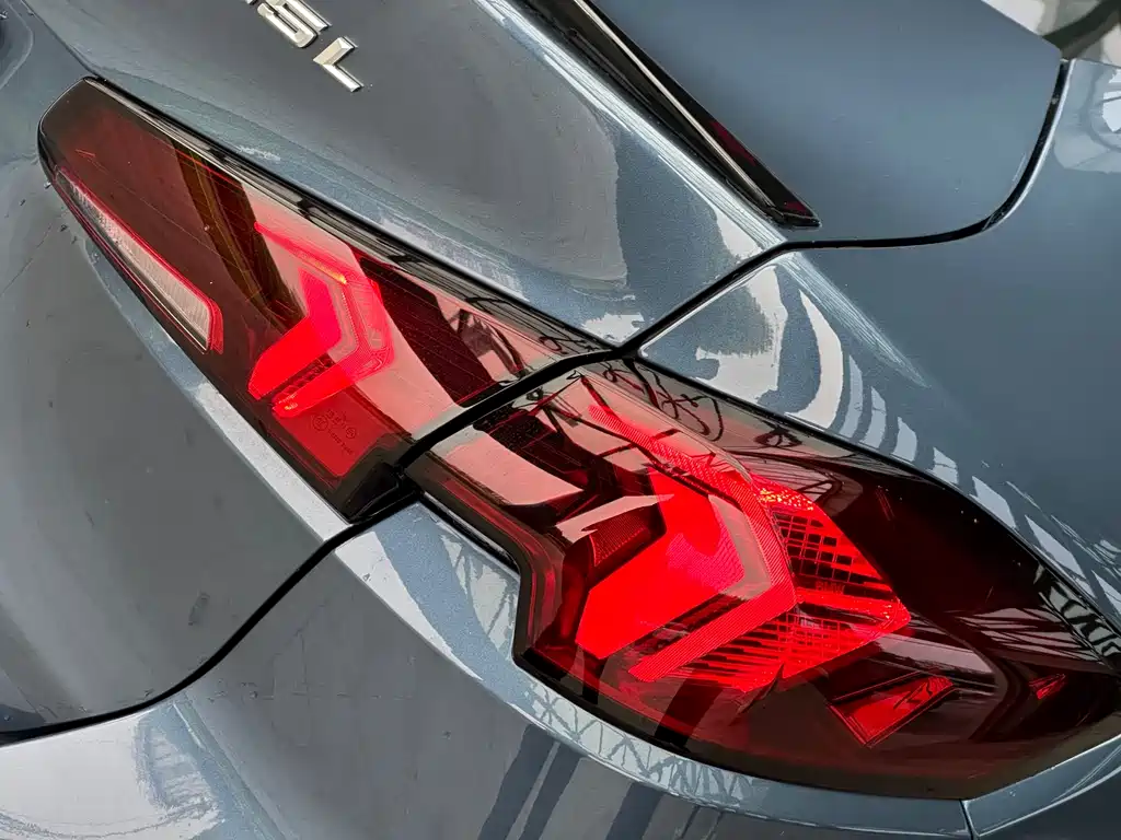 BMW 2 Series 2025 — фото 13