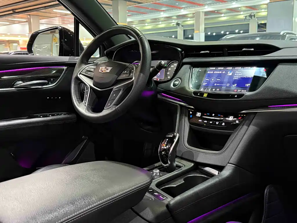 Cadillac XT5 2022 — фото 10