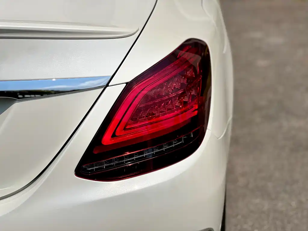 Mercedes-Benz C-Class 2019 — фото 18