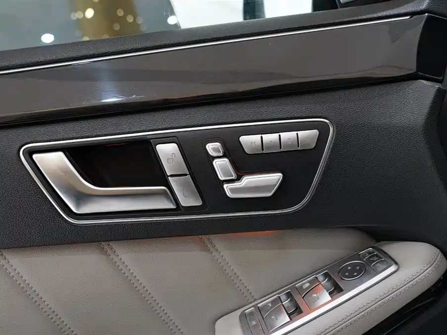 Mercedes-Benz E-Class 2013 — фото 12