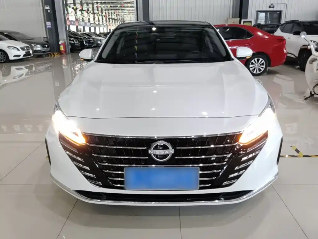 Nissan Teana 2023