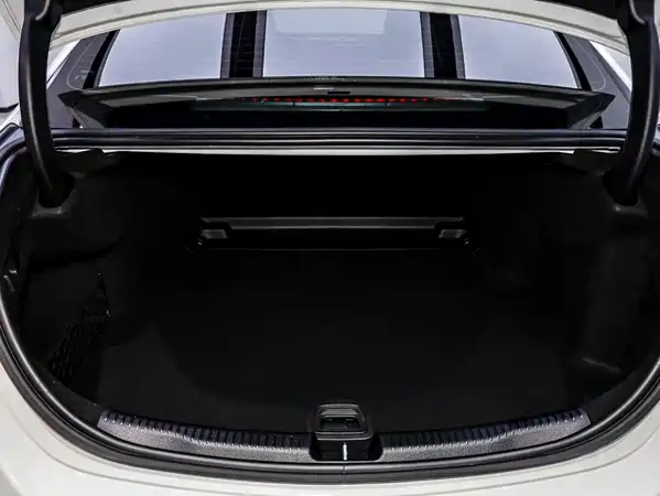 Mercedes-Benz C-Class 2023