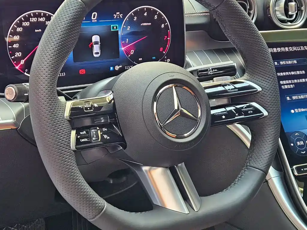 Mercedes-Benz C-Class 2024 — фото 4