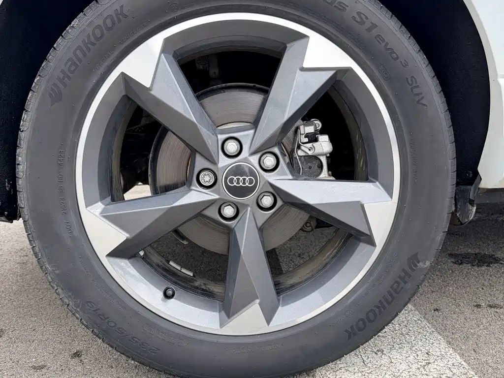 Audi Q3 2024 — фото 14