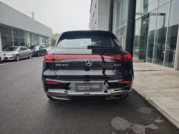 Mercedes-Benz EQS SUV 2026