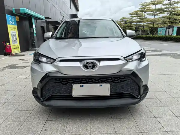 Toyota Frontlander 2024