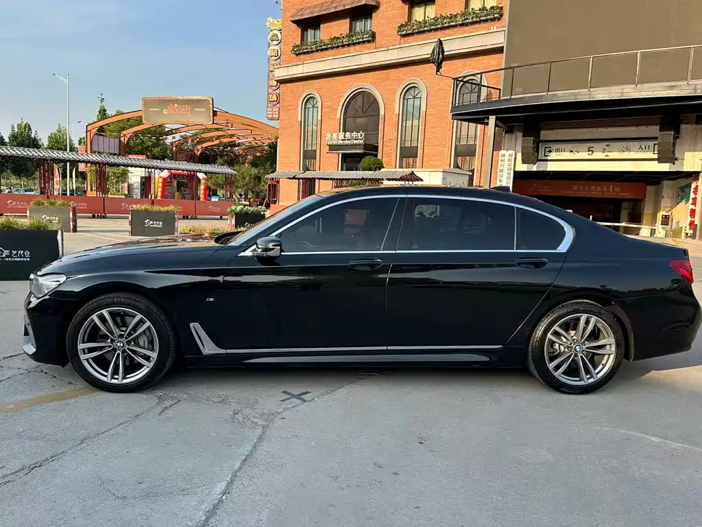 BMW 7 Series 2018 — фото 4