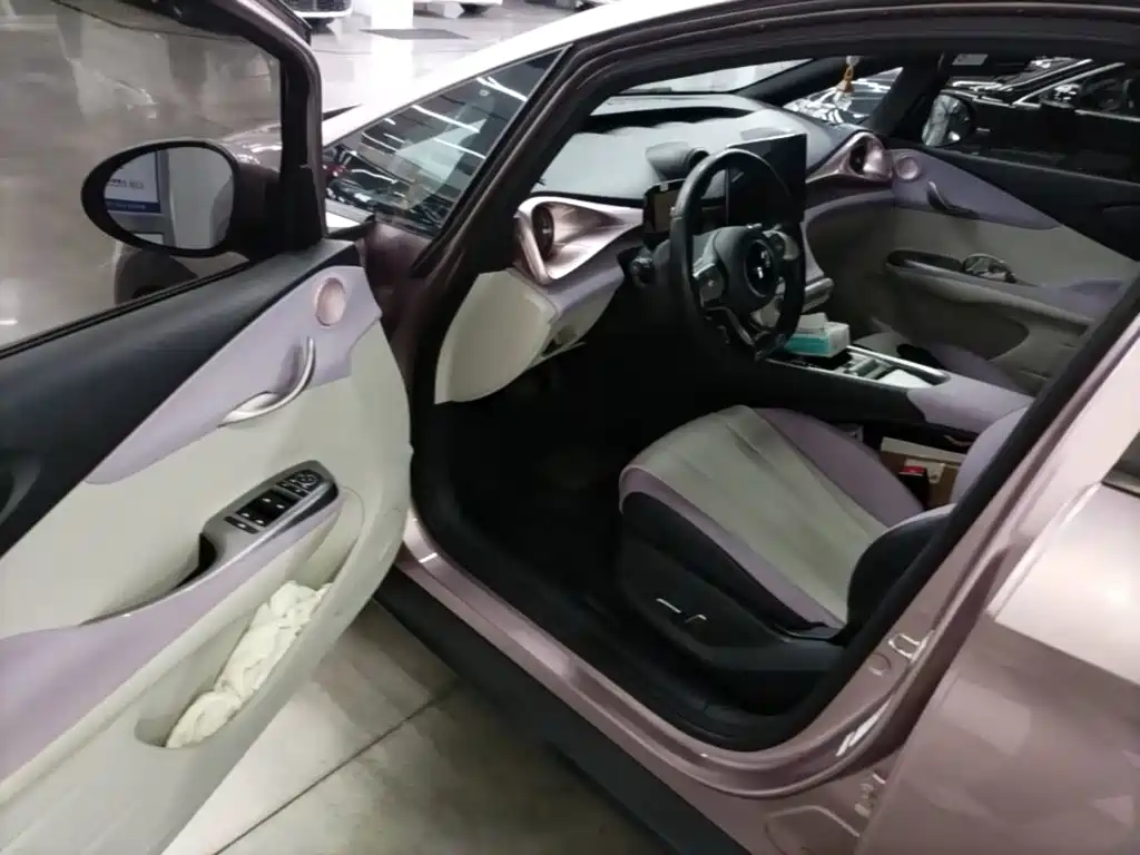 BYD Dolphin 2021 — фото 12