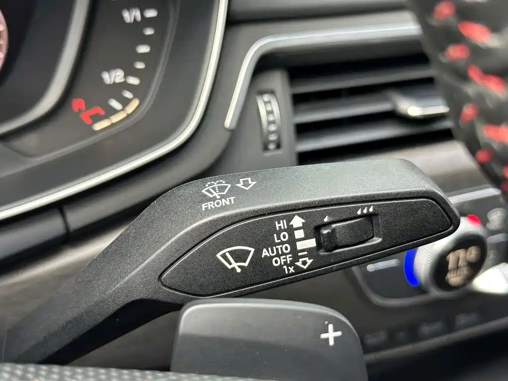 Audi A4L 2018 — фото 31