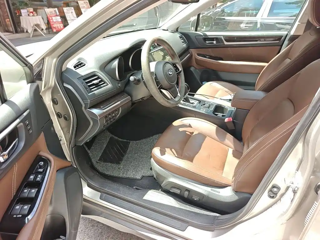 Subaru Outback 2018 — фото 17