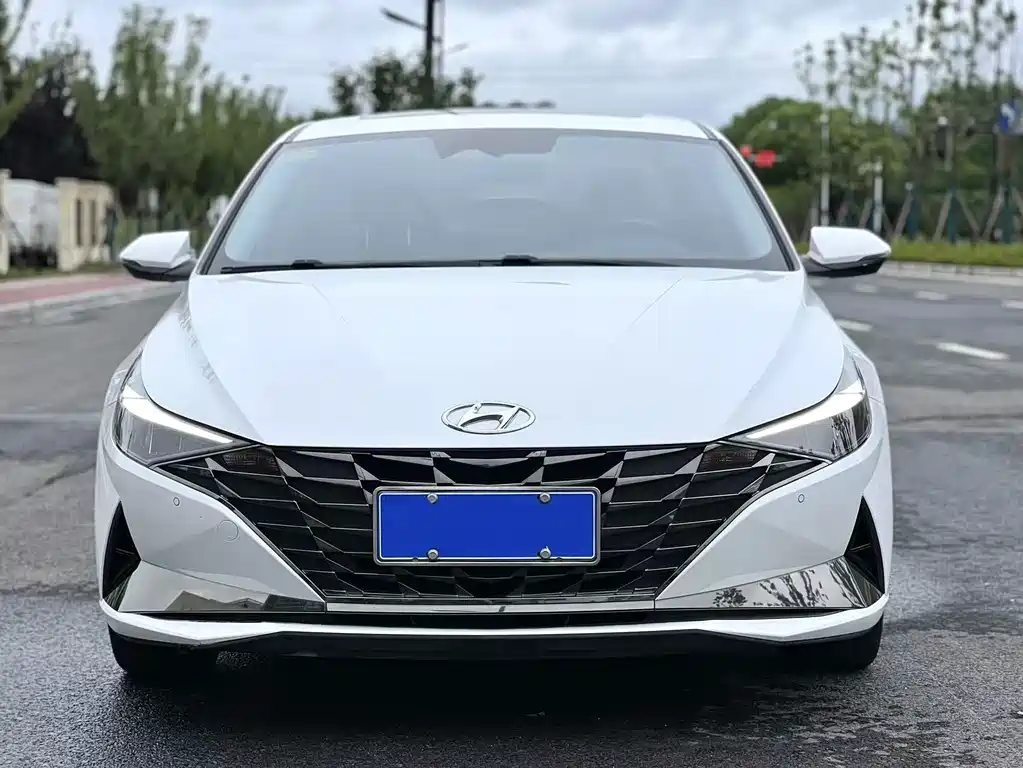 Hyundai Elantra 2021