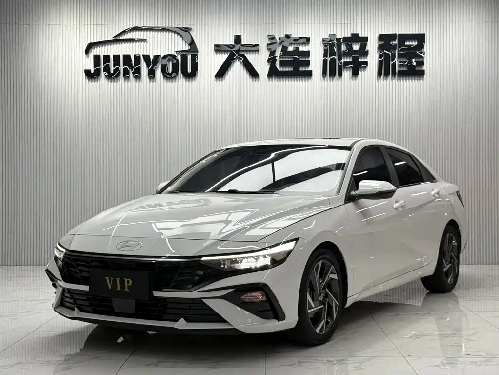Hyundai Elantra 2024