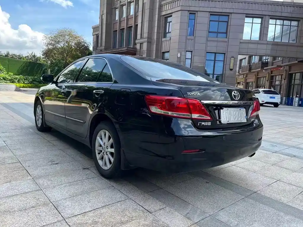 Toyota Camry 2015 — фото 9