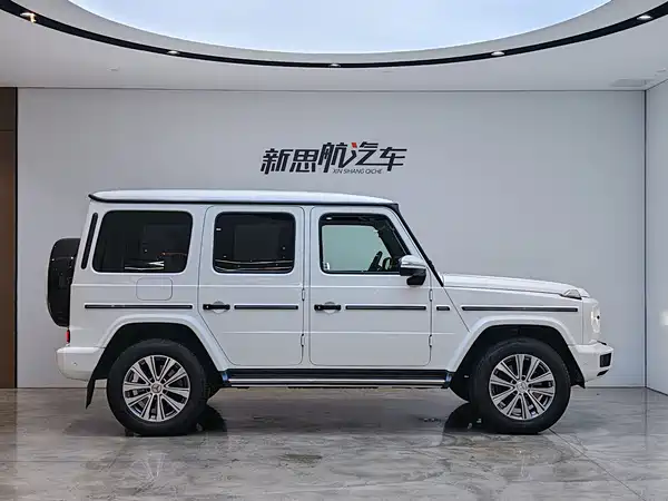 Mercedes-Benz G-Class 2024