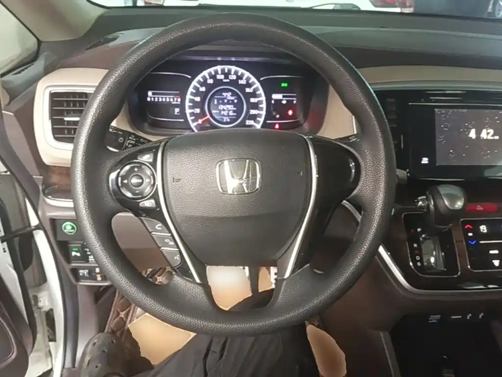 Honda Odyssey 2018 — фото 11