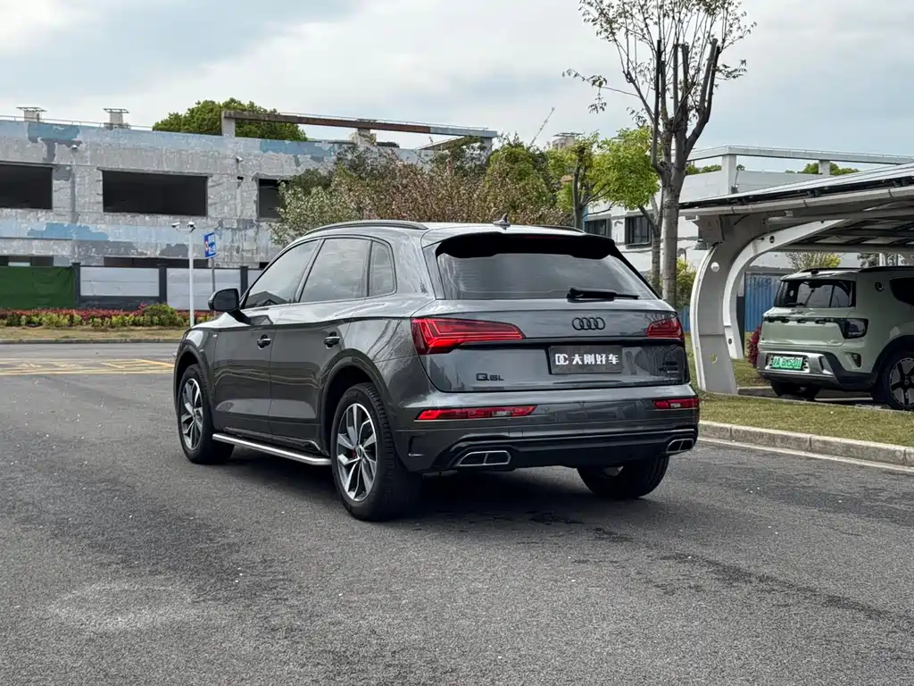Audi Q5L 2023