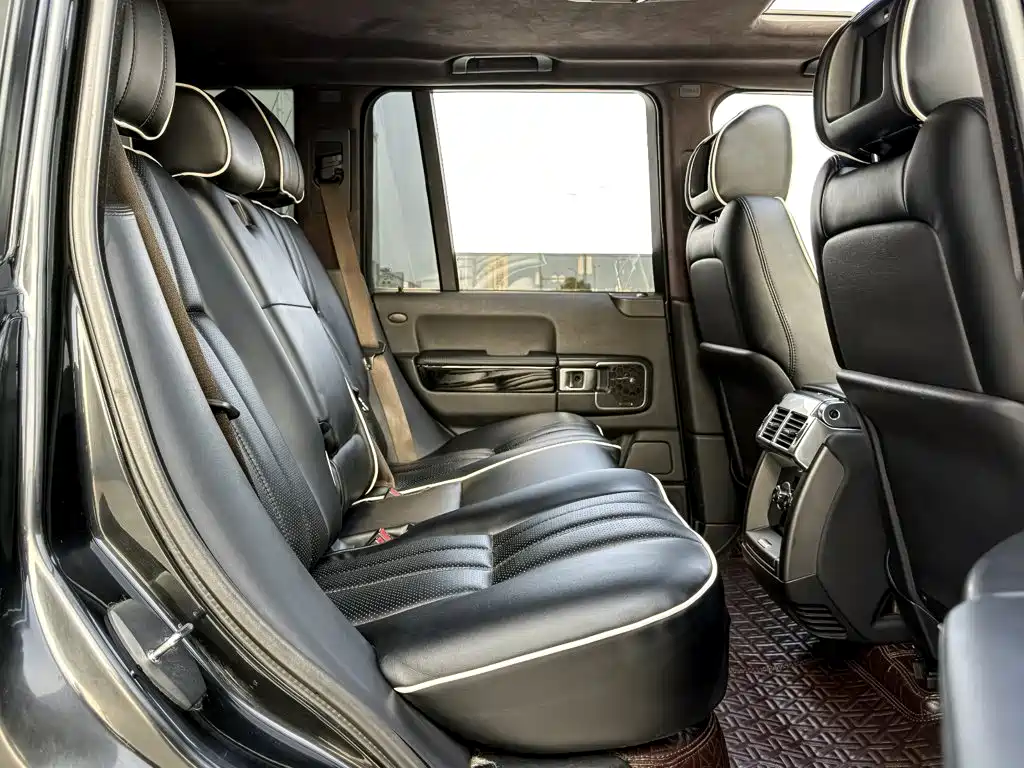 Land Rover Range Rover 2010 — фото 17