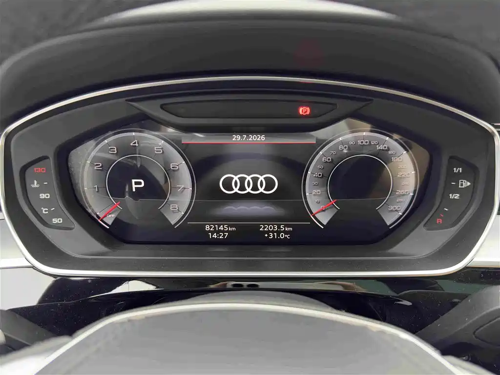Audi A8 2023 — фото 17