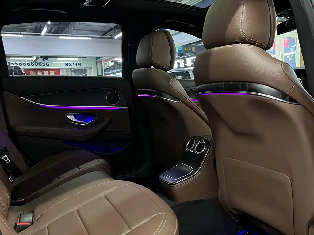 Mercedes-Benz E-Class 2022 — фото 13