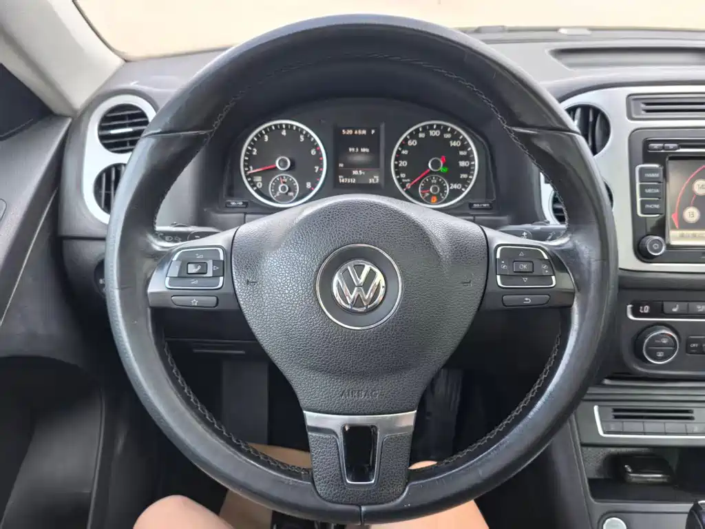 Volkswagen Tiguan 2015 — фото 9
