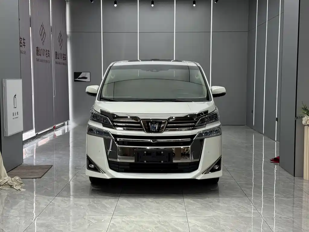 Toyota Vellfire 2022 — фото 2
