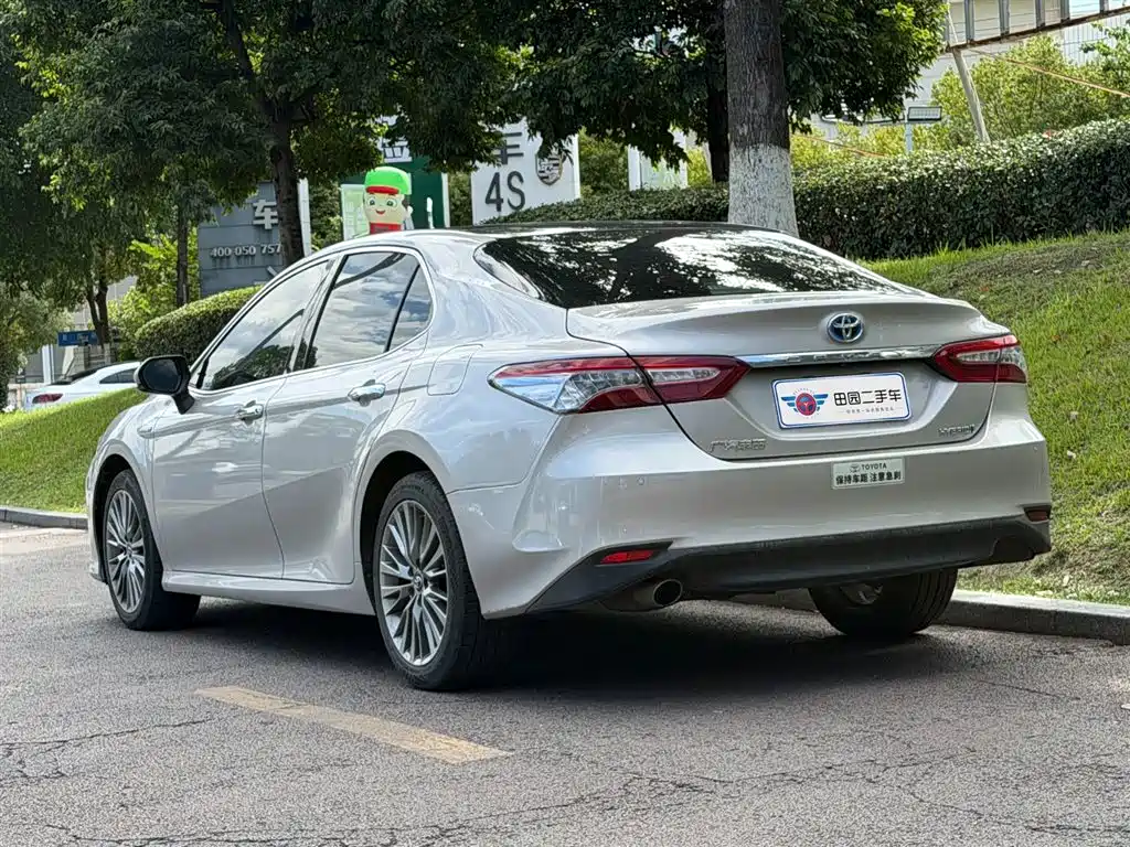 Toyota Camry 2019