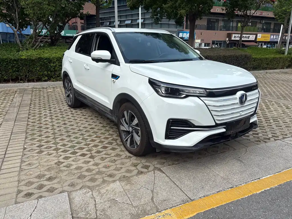 Changan CS55 Pure Electric Version 2020 — фото 3
