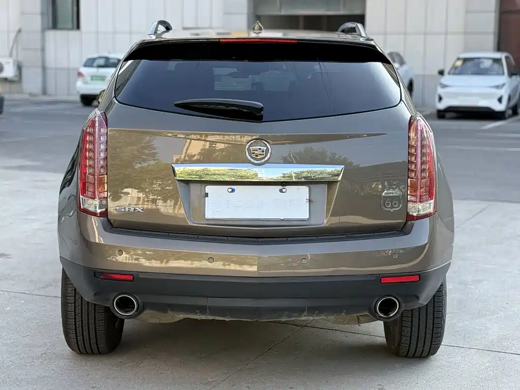 Cadillac SRX 2014 — фото 9