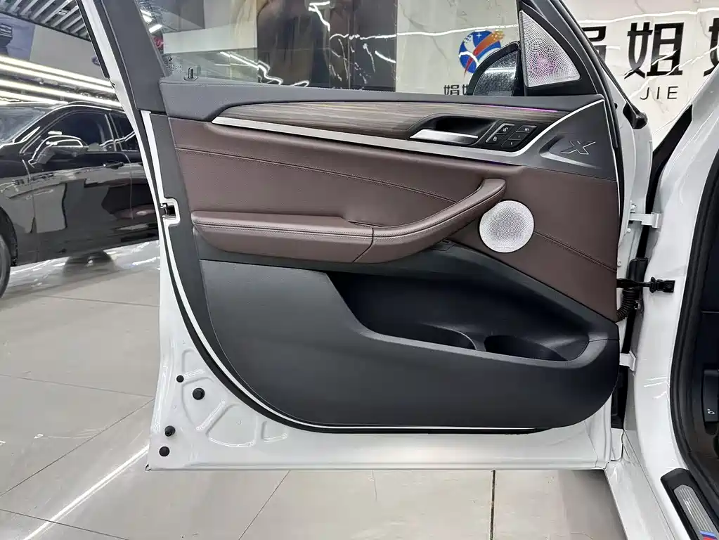BMW X3 2020 — фото 13