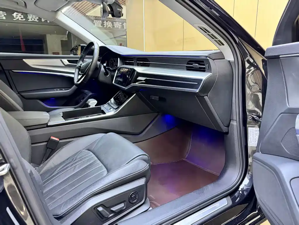 Audi A6L 2021 — фото 12