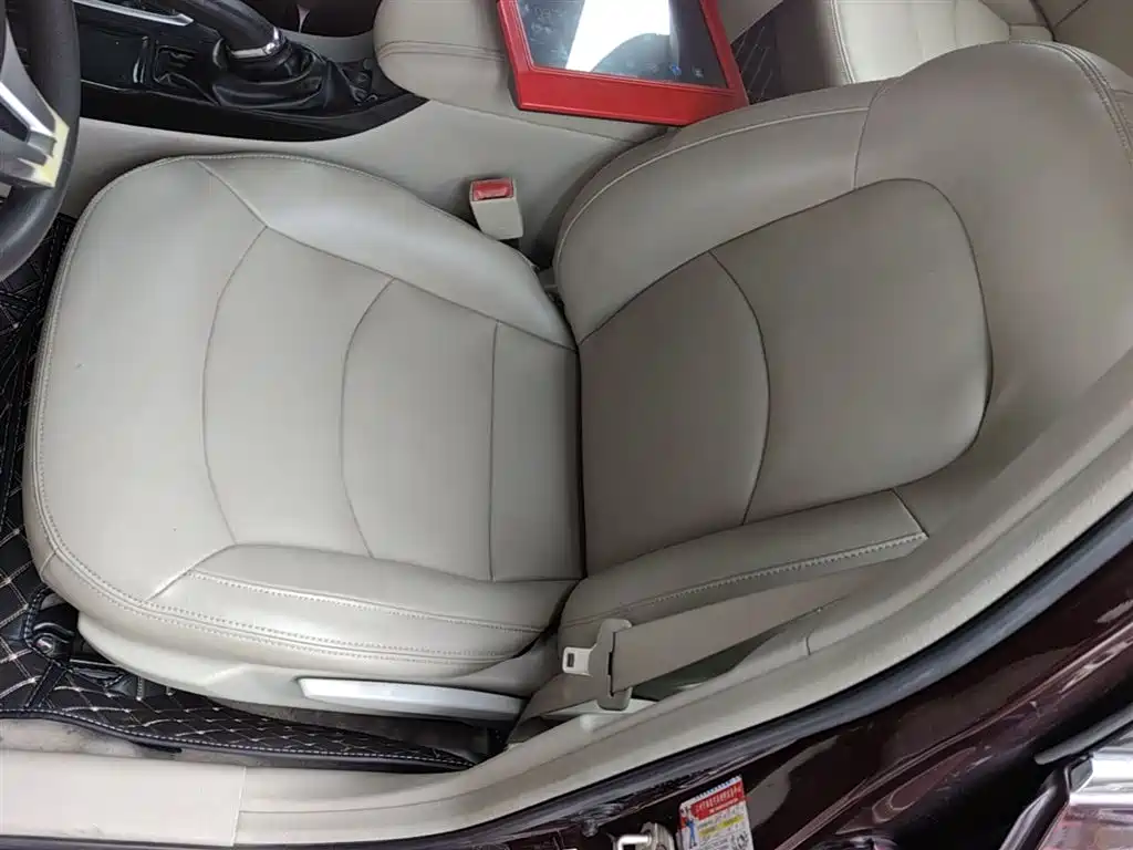 GAC Motor Trumpchi GA6 2016 — фото 15