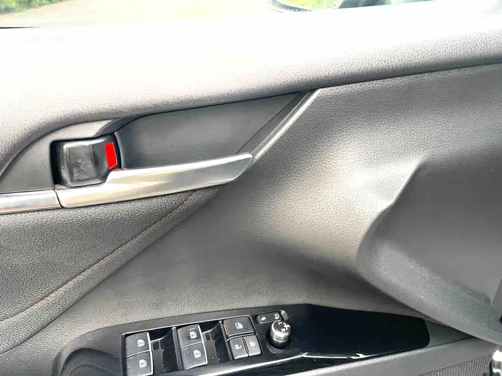 Toyota Camry 2021 — фото 11
