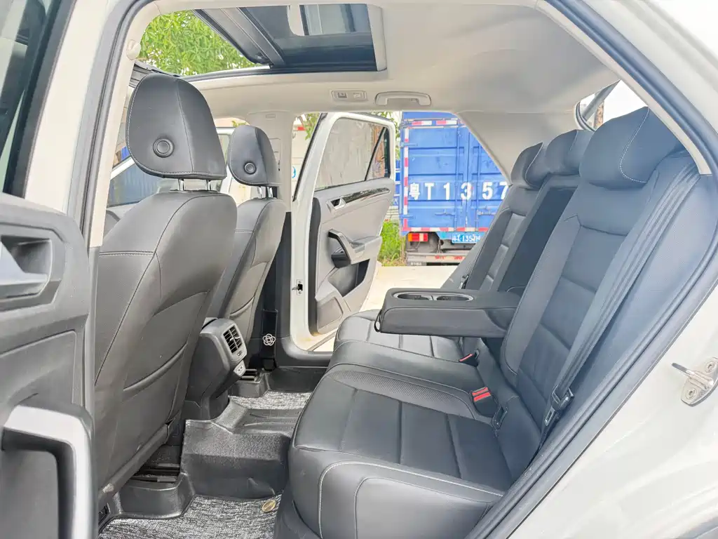 Volkswagen T-Roc 2021 — фото 12