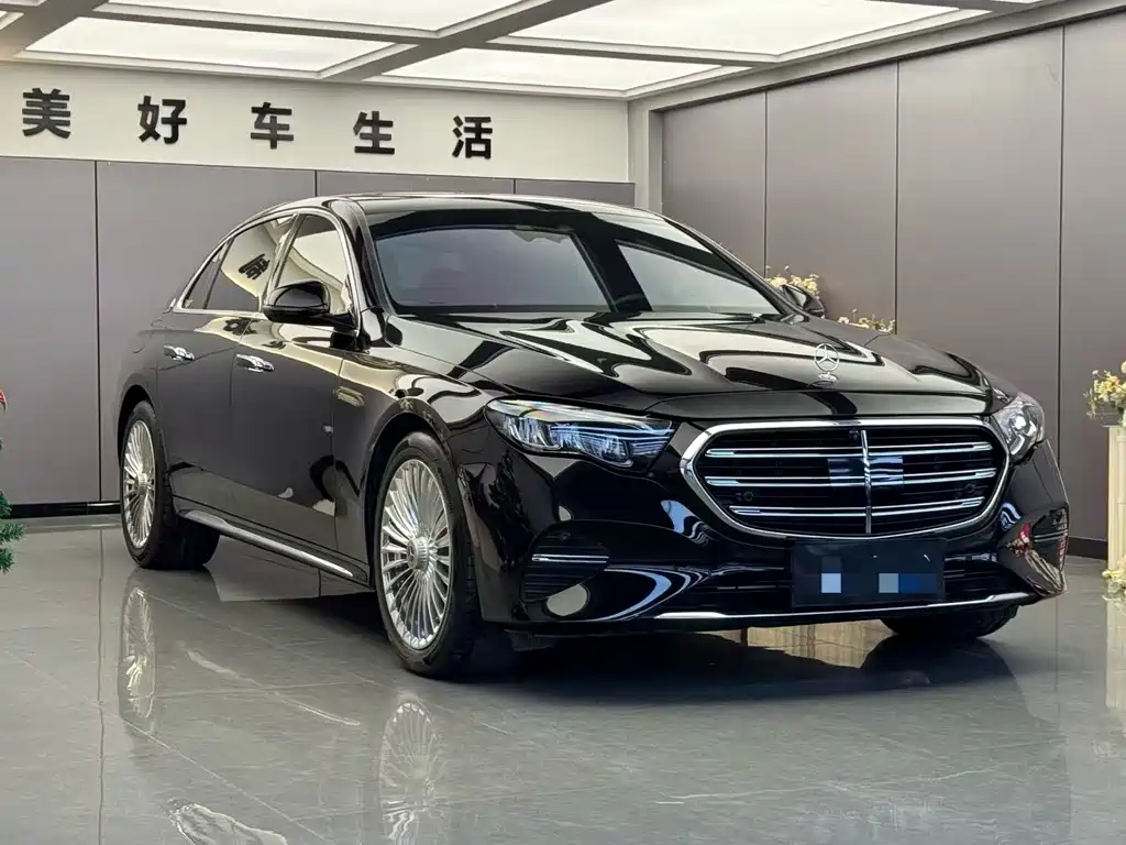 Mercedes-Benz E-Class 2024