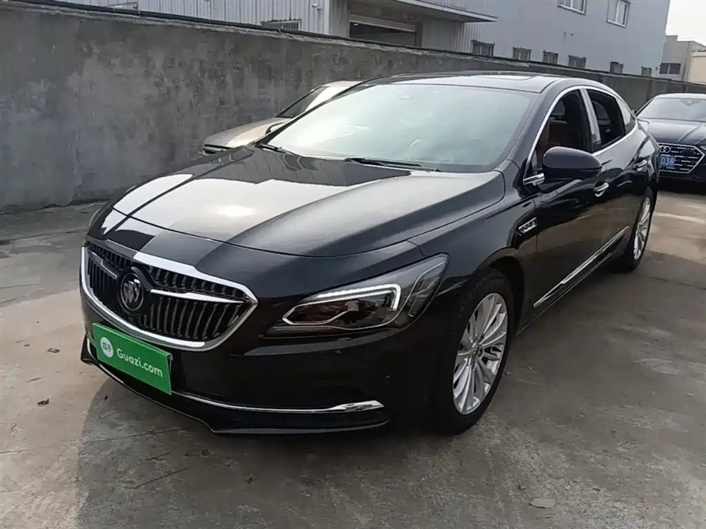 Buick LaCrosse 2017 — фото 2