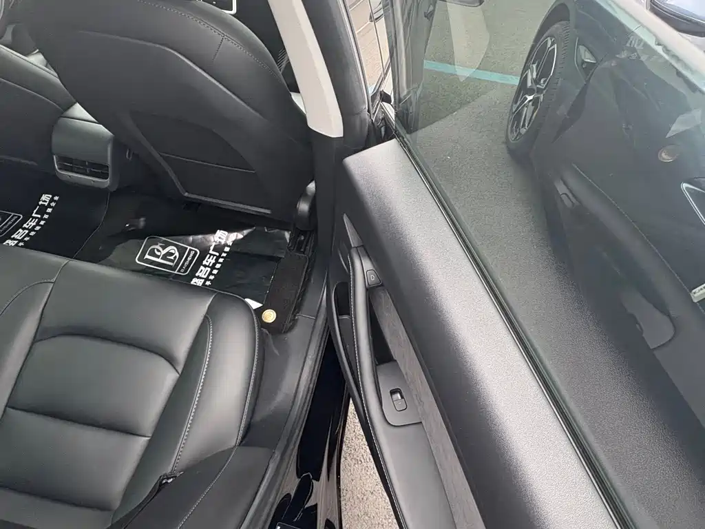 Tesla Model 3 2023 — фото 10