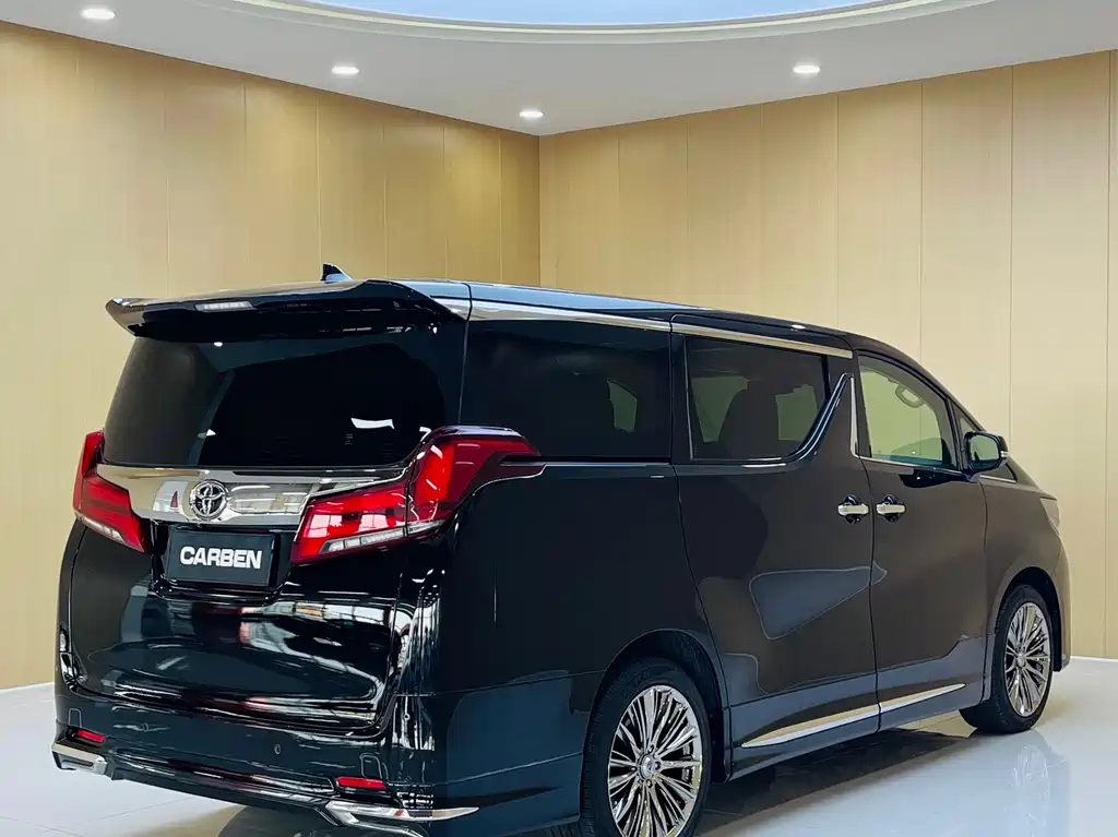 Toyota Alphard 2023 — фото 9