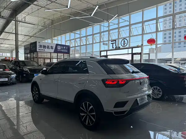 Volkswagen T-Roc 2023