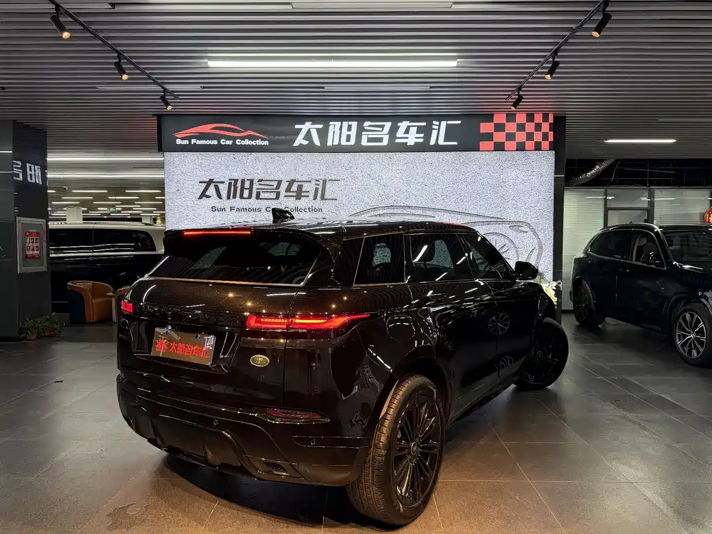 Land Rover Evoque 2024 — фото 16