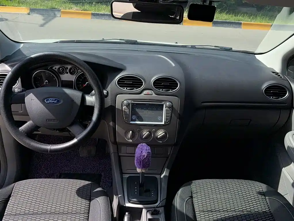 Ford Focus 2016 — фото 14