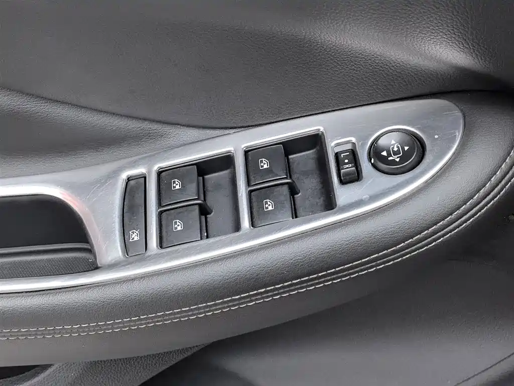 Buick Envision Plus 2016 — фото 9