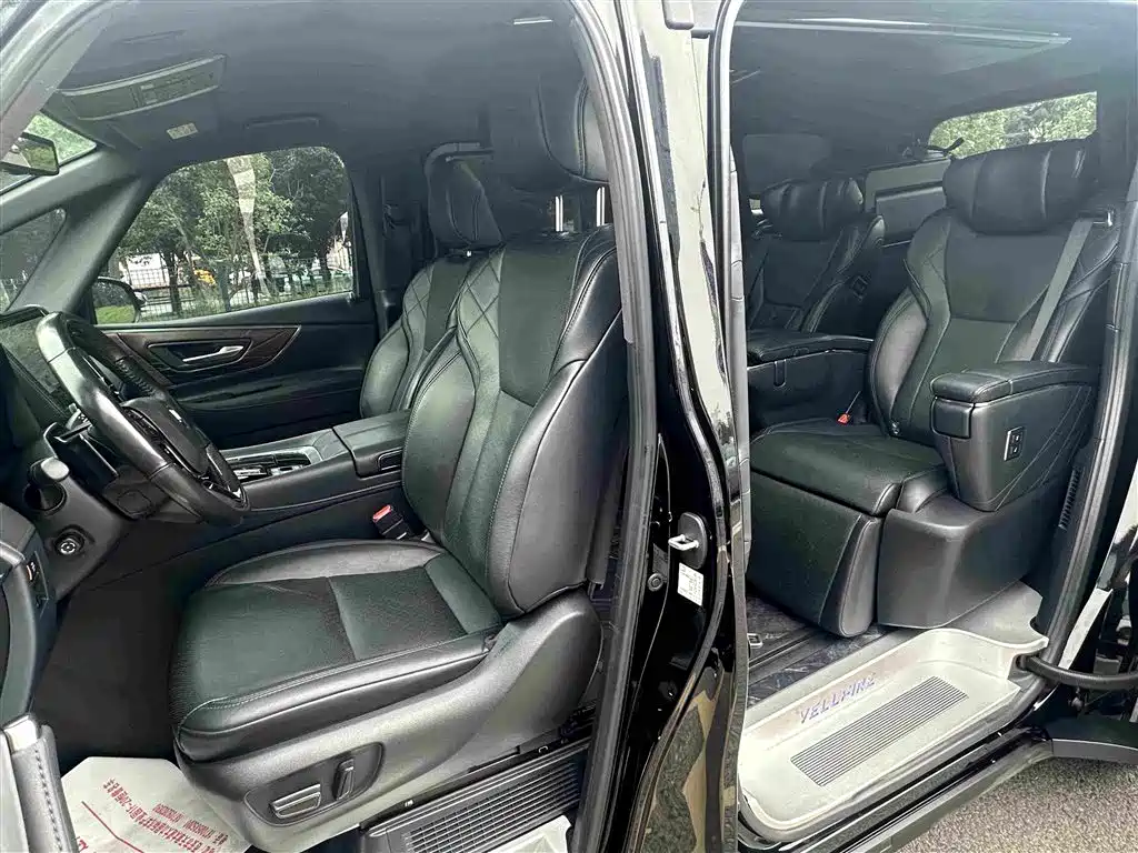 Toyota Vellfire 2024 — фото 6