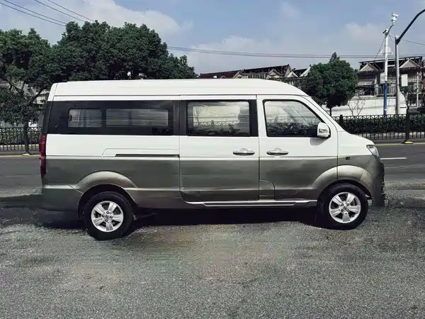 Jinbei New Hiace X30L 2018
