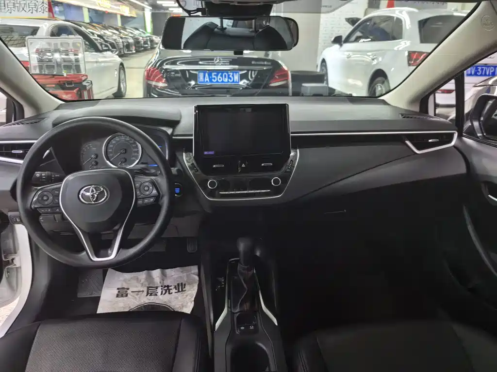 Toyota Corolla 2023 — фото 14