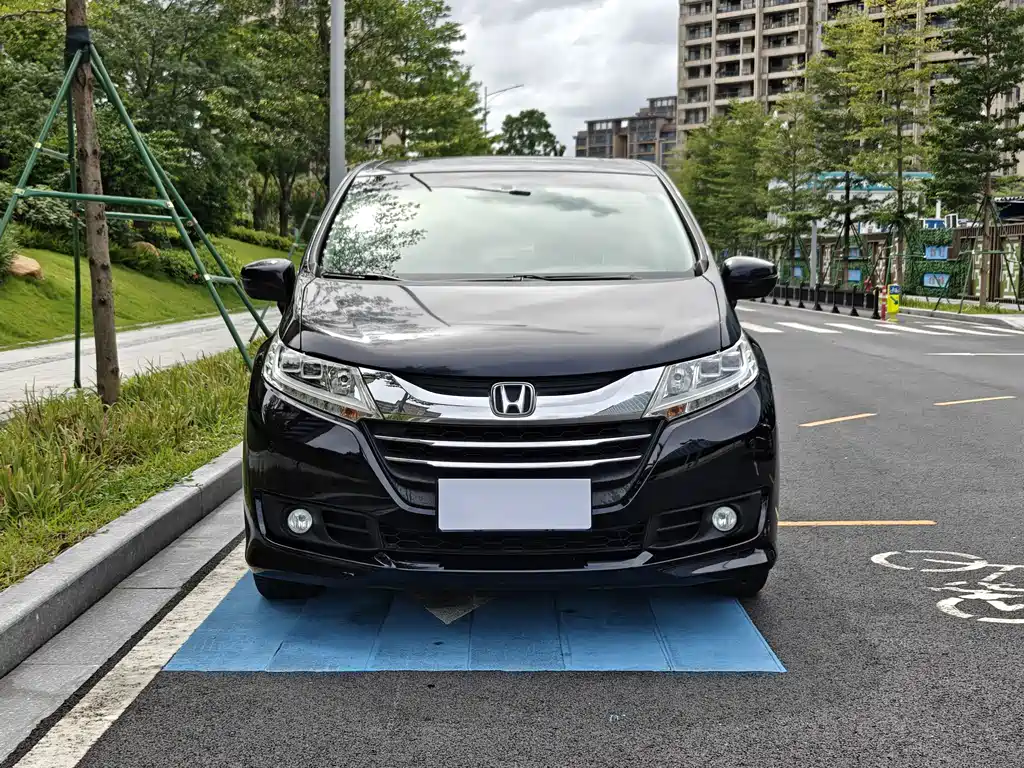 Honda Odyssey 2016 — фото 3